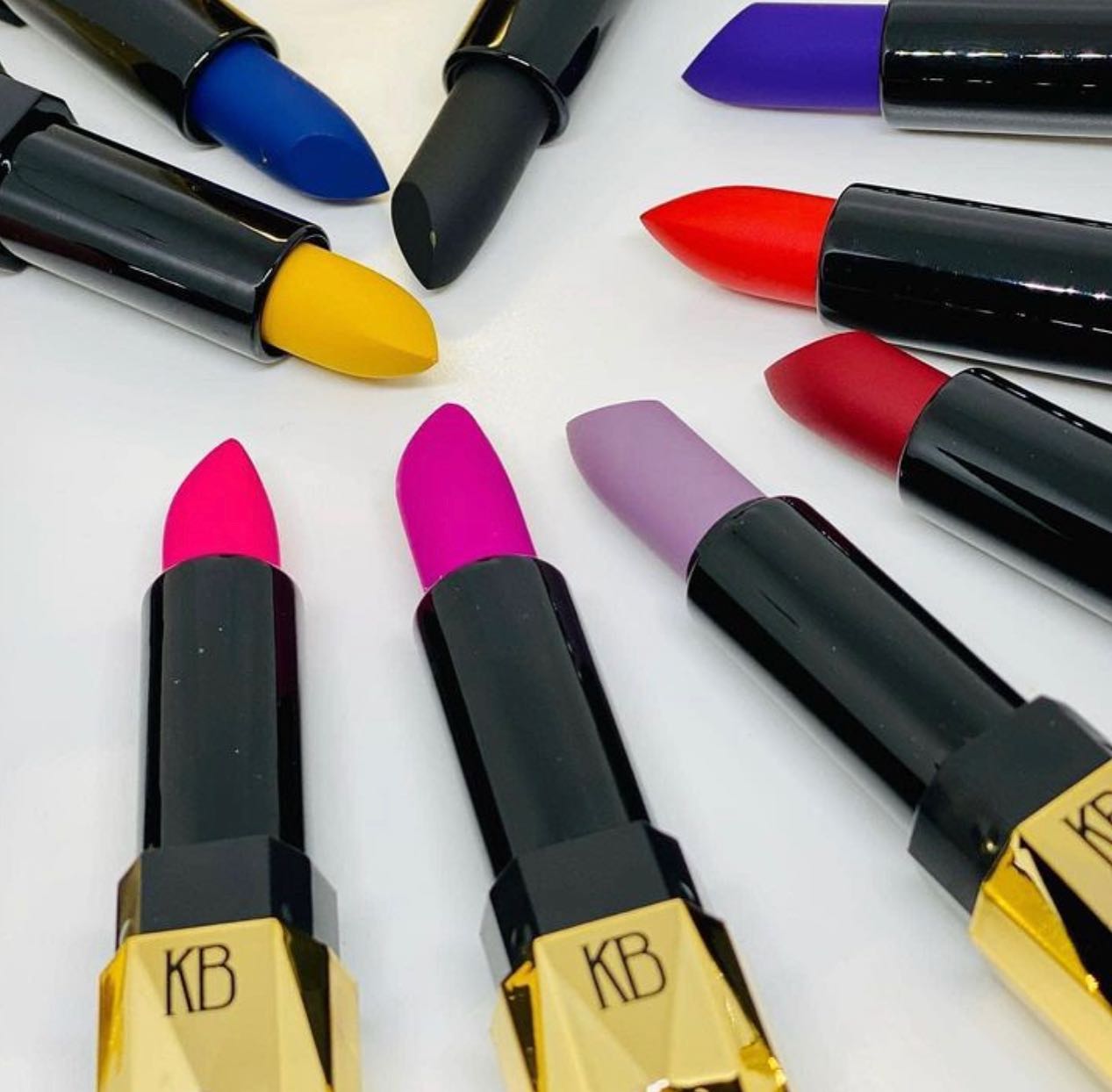 Makeup Bag For Beginners Concealer Blush Eyeshadow Eyeliner Foundation Lipstick Eyelash Powder Brush.