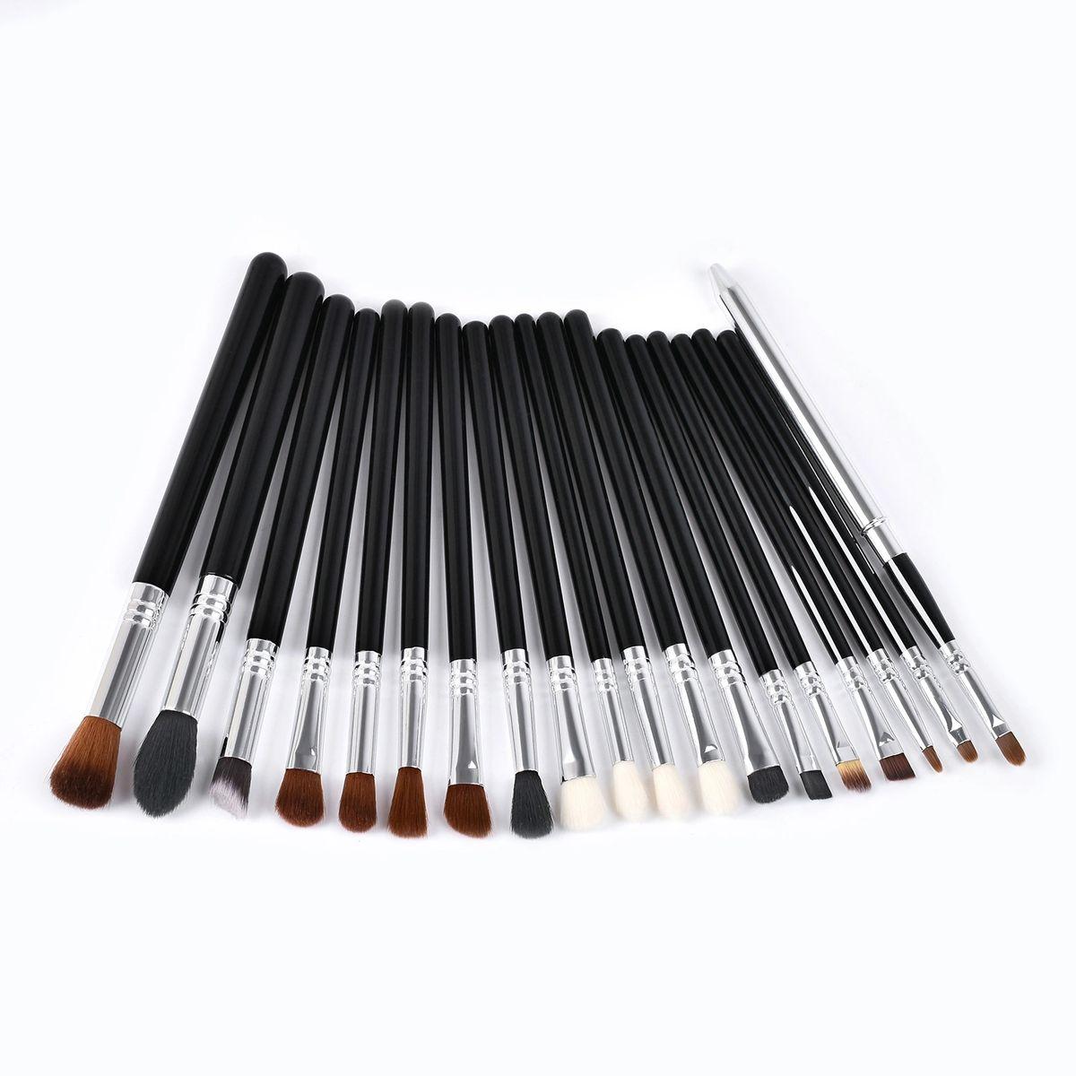 19 PCS PROFESSIONAL BRUSH SET W/ BLACK BAG.
